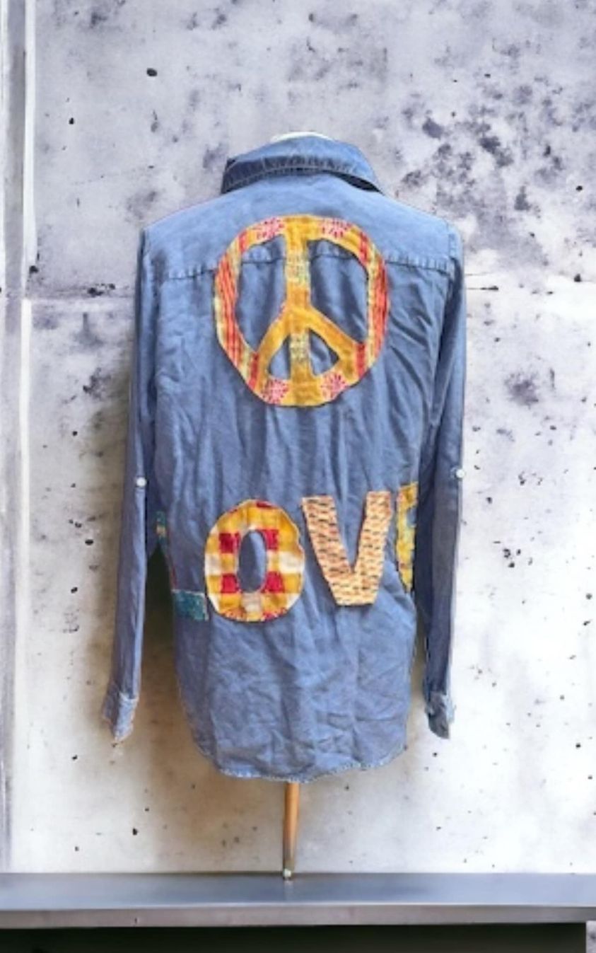 The Nu Vintage Patch Peace ☮️ Love 🩷