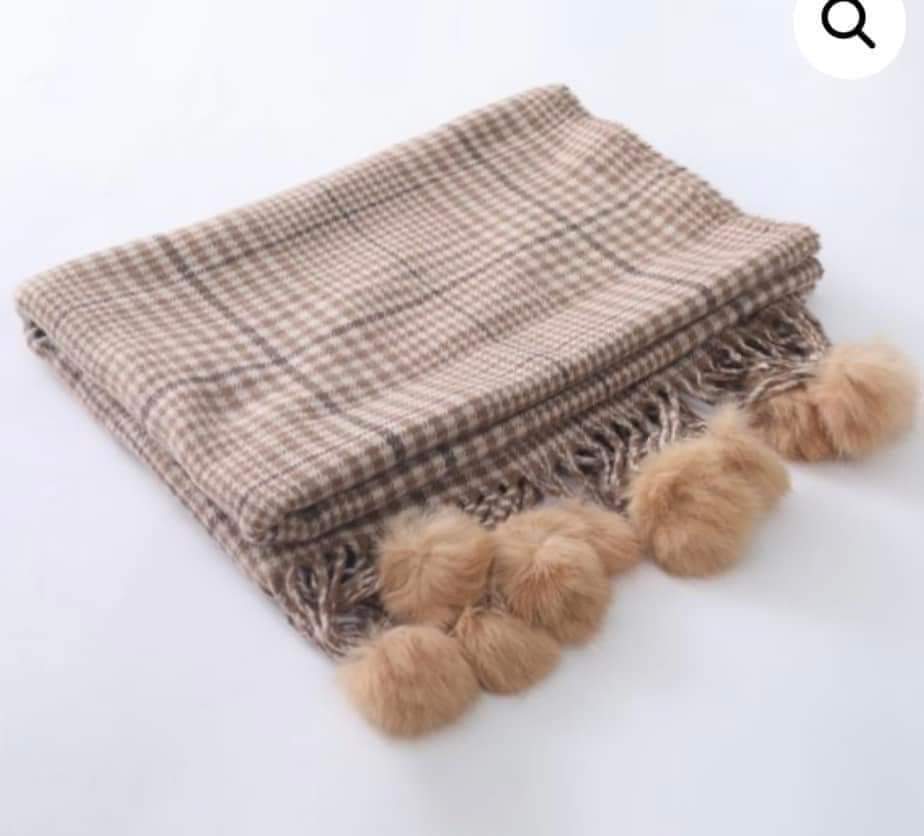 Pom pom scarf