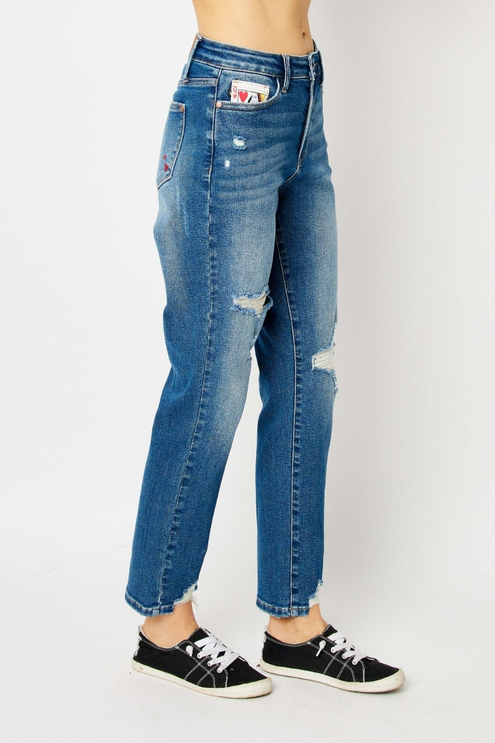 Judy Blue Queen of Hearts Distressed Boyfriend Fit Jeans