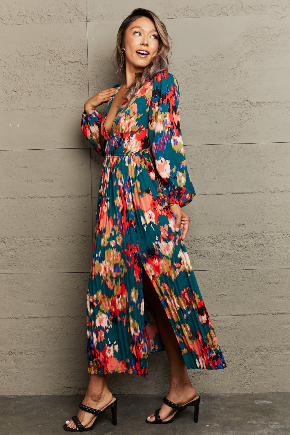 Printed Deep V Slit Pleated Dress