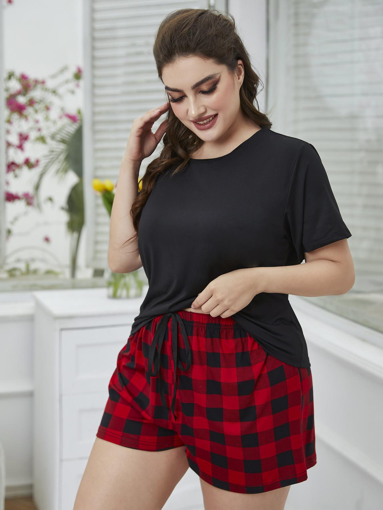 Plus Size Round Neck Tee Shirt and Plaid Shorts Lounge Set