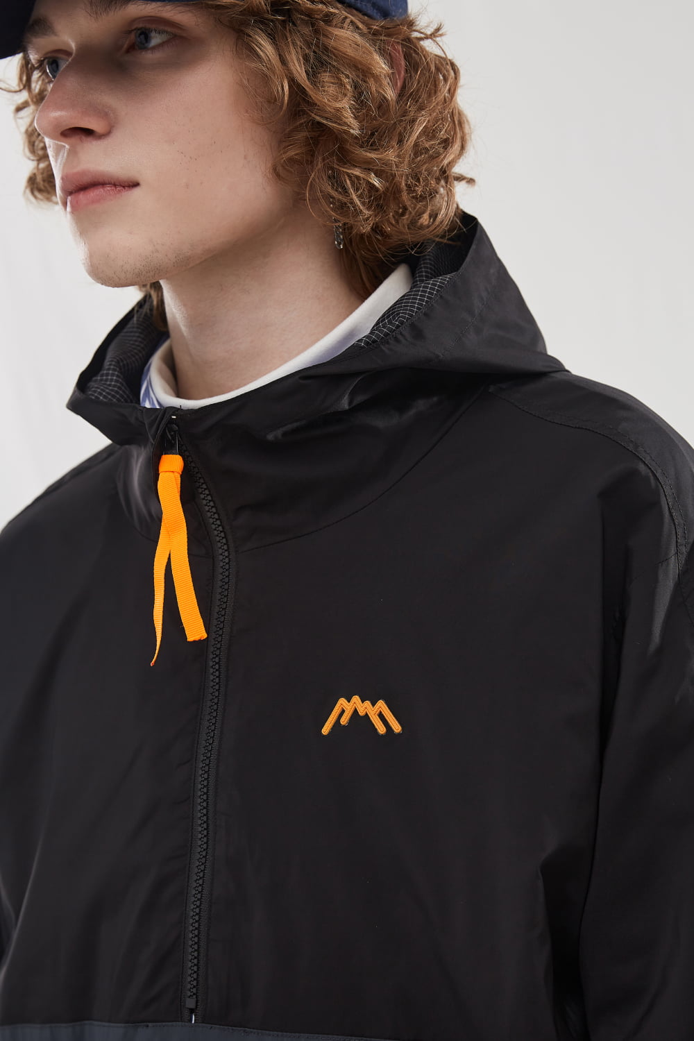 Contrast Half-Zip Hooded Jacket with Pockets