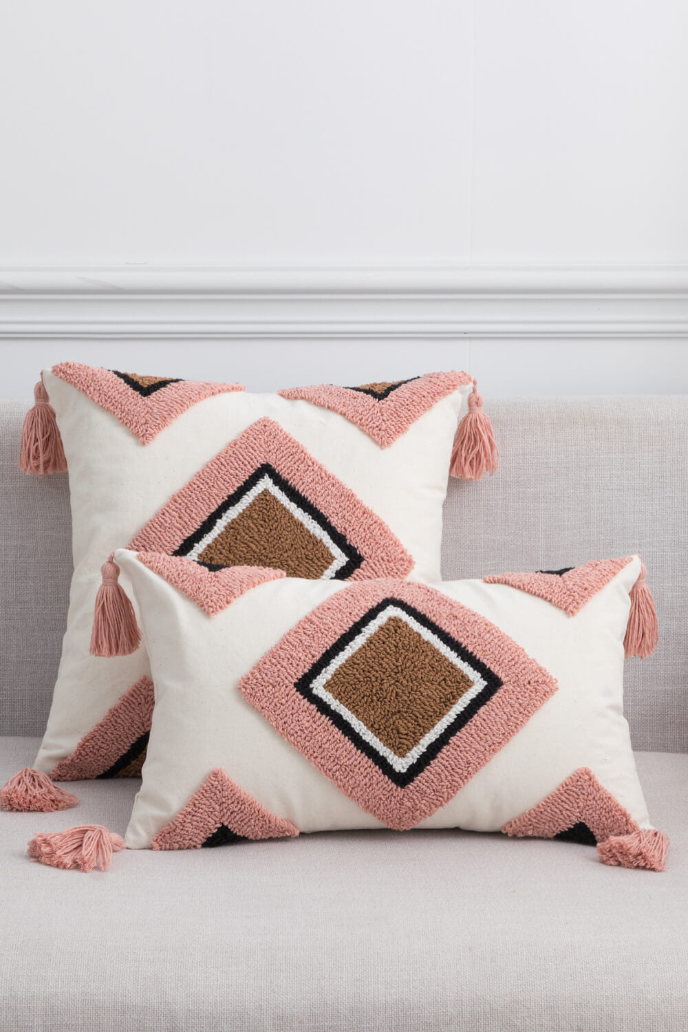 4 Picks Geometric Graphic Tassel Pillow Cover